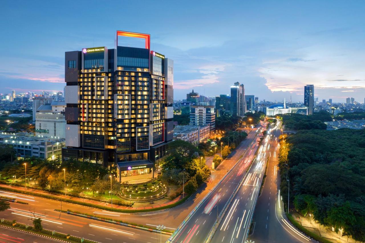 Grand Mercure Jakarta Kemayoran Hotel Exterior photo