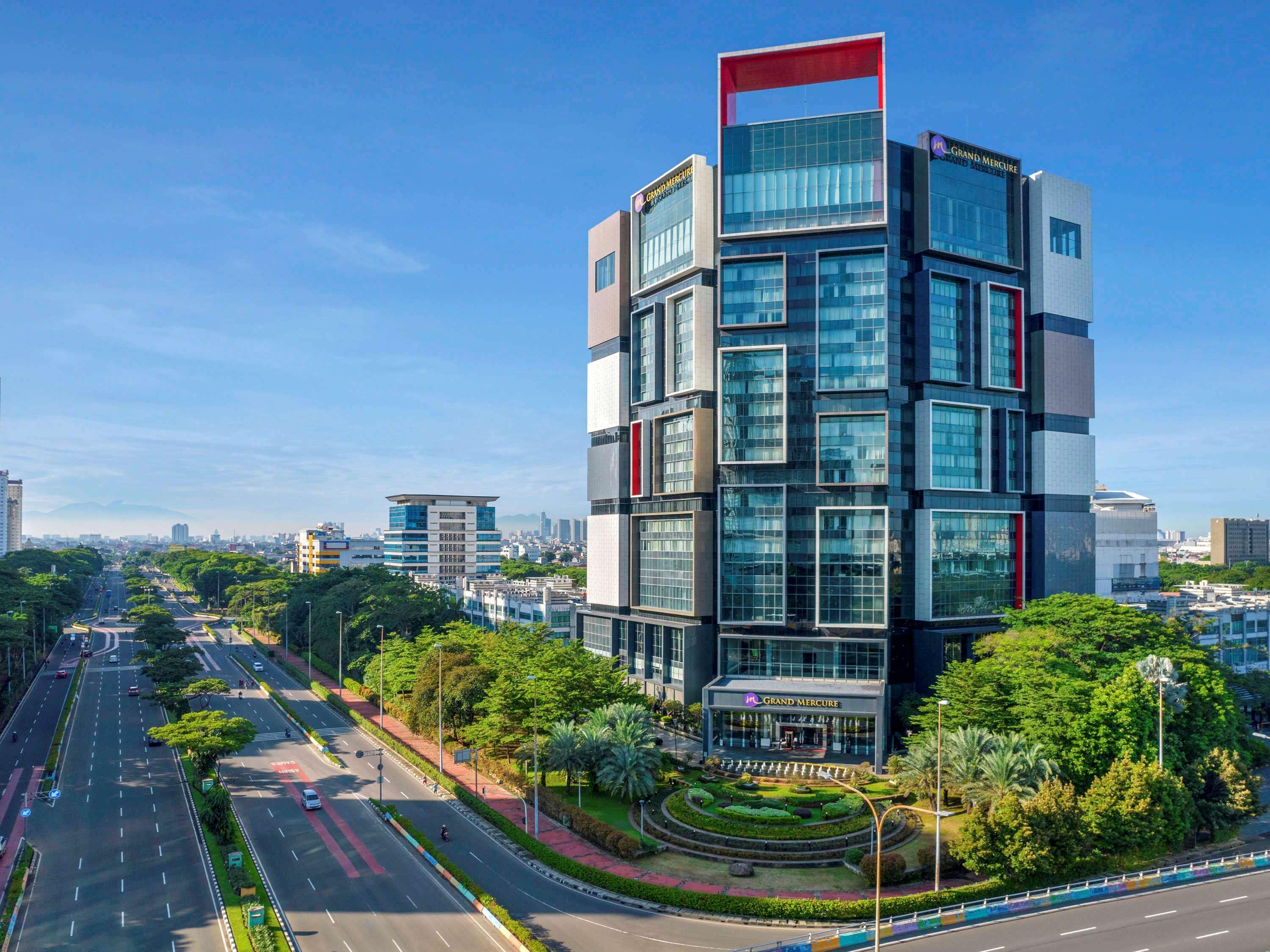 Grand Mercure Jakarta Kemayoran Hotel Exterior photo